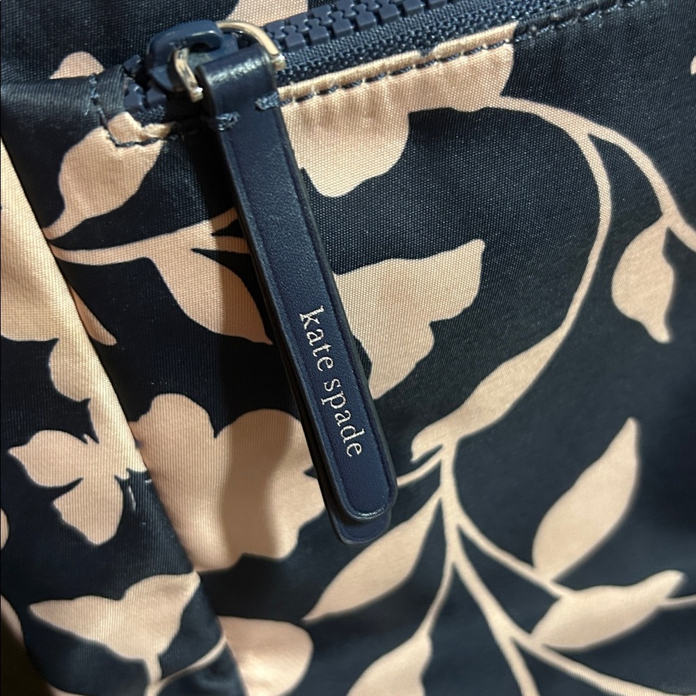 Kate‎ Spade Navy and Cream Floral Shoulder Bag - Picture 2 of 5